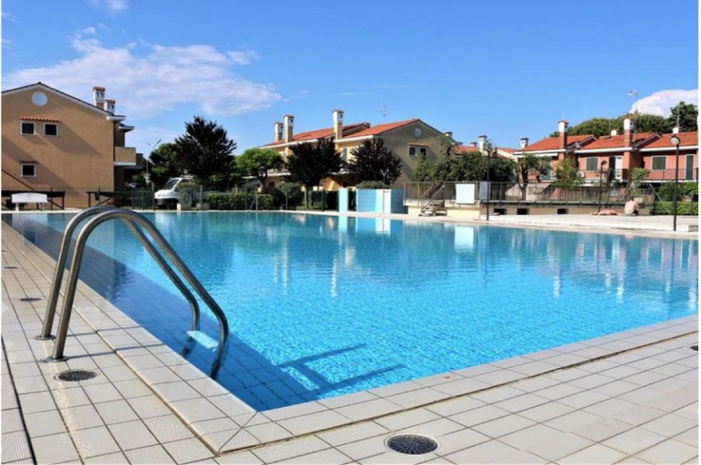 Others 4, Terraced house with swimming pool for 6 people, Venezia