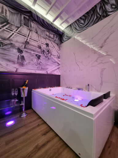 Others 3, Mirror Suite Roma Jacuzzi Colosseo Monti, Rome