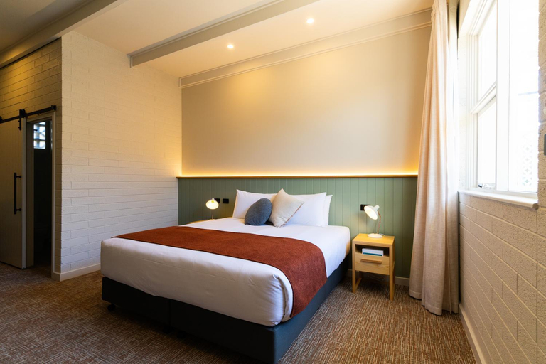 Bedroom 2, The Clovercrest Hotel Motel, Adelaide
