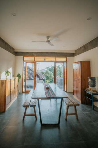 Dining Room 12
