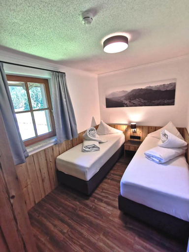 Bedroom 2, Hotel Moderle, Imst