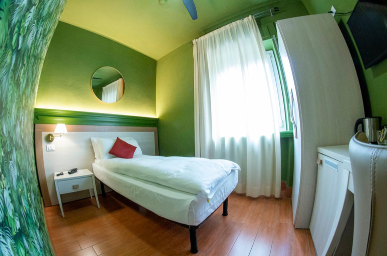 Bedroom 8