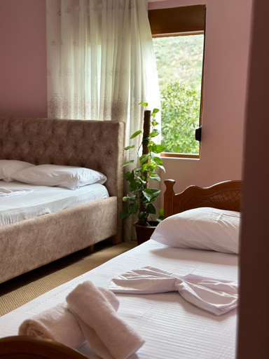 Others 2, Vjosa Guest House, Tepelenës