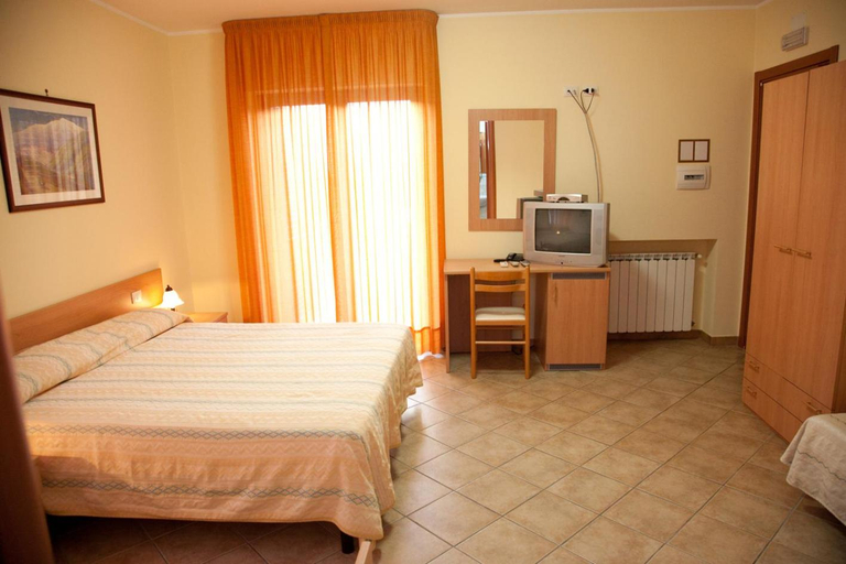 Others 4, Caffe Nuovo 2 Holiday Rooms, Messina