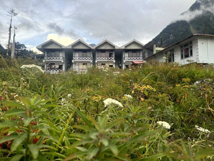 Others 5, Whispering Pines Lachung, North Sikkim