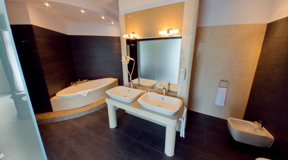 Bathroom 4, Hotel Olympic Spa & Wellness, Cieszyn