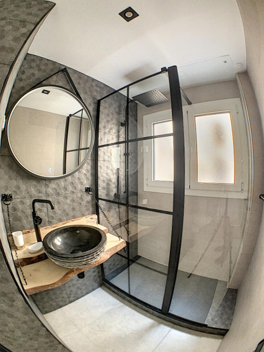 Bathroom, Smp BLING BLING, Var