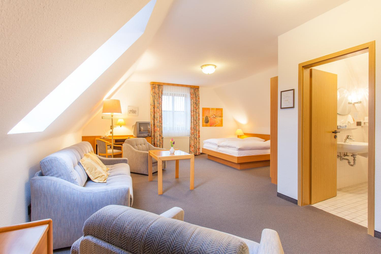 Bedroom 2, Hotel Restaurant Jagerhof, Erlangen-Höchstadt