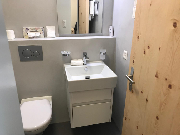 Bathroom 4, Hotel Conrad, Inn