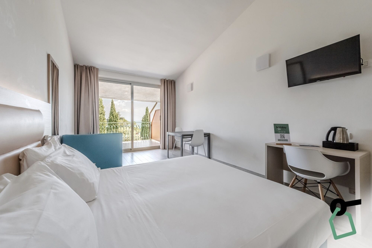 Bedroom 3, HOTIDAY Apartments Desenzano, Brescia