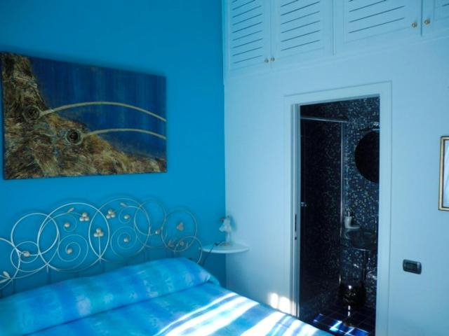 Bedroom 3, Auditorium Rooms, Salerno