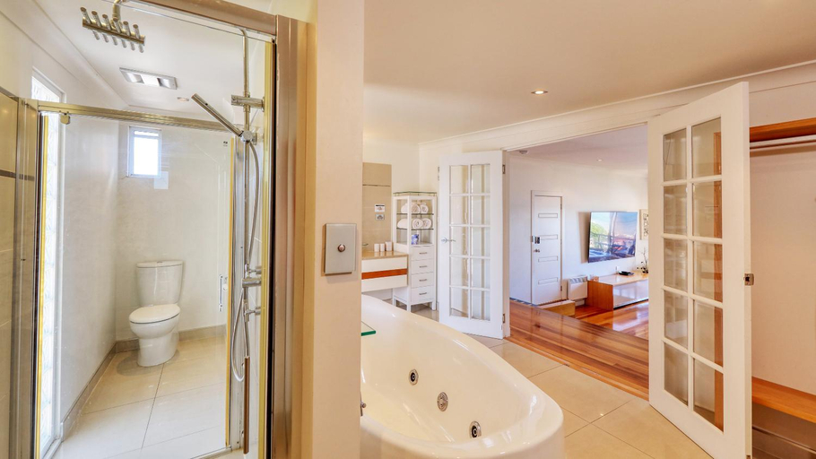 Bathroom 4, The Madsen Boutique Hotel, Central Coast - Pt A