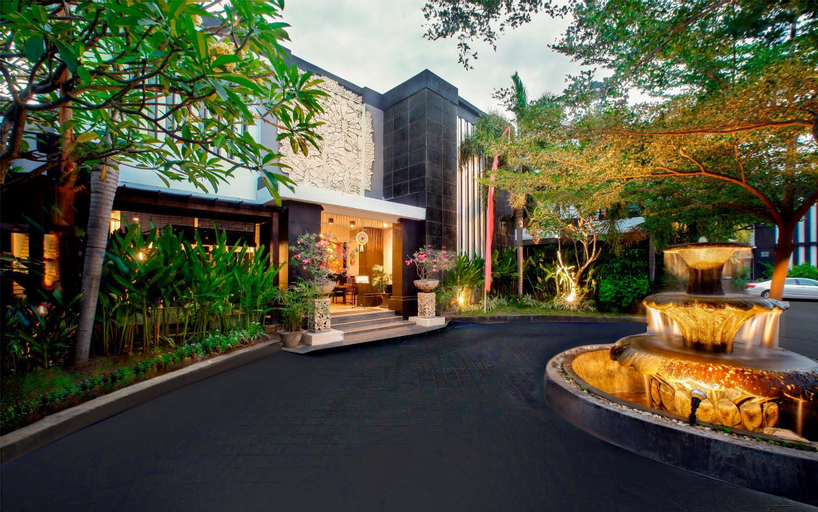 Exterior 9