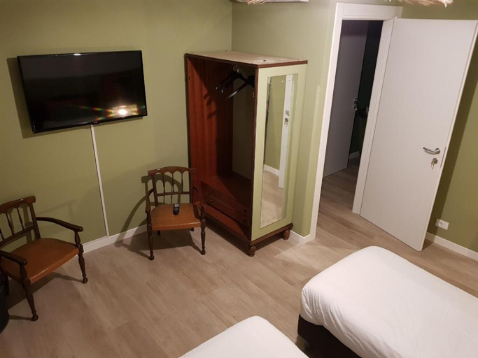 Others 5, RESIDENZE AI SALVI, Verona