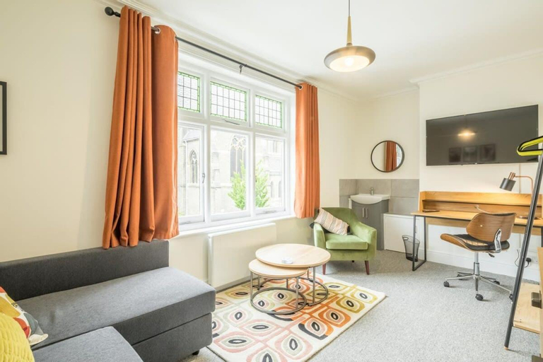 Fabulous Large Apartment for 7 - CENTRAL Cambridge, Cambridgeshire