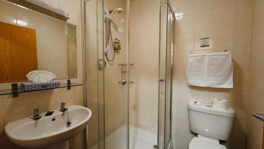 Bathroom 4, Highland Aberdeen City Centre, Aberdeen