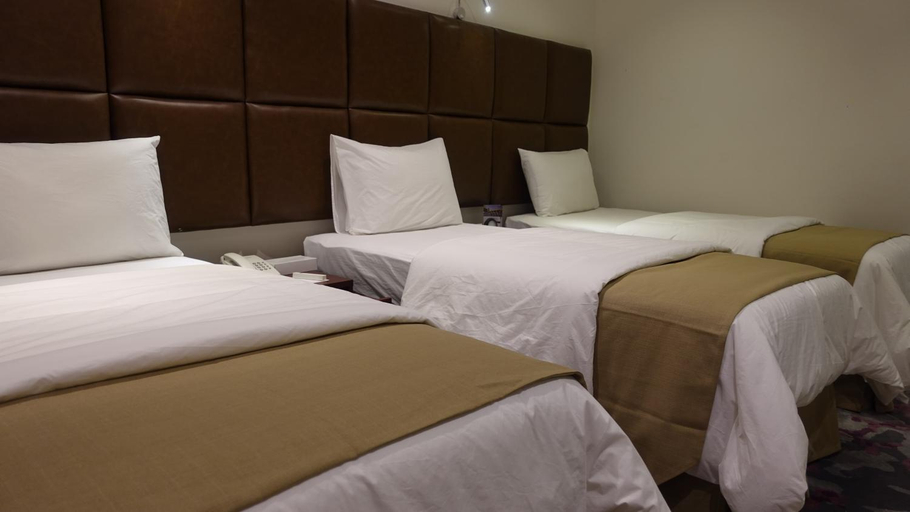 Bedroom 4, Al Jaad Kudai Hotel, Makkah