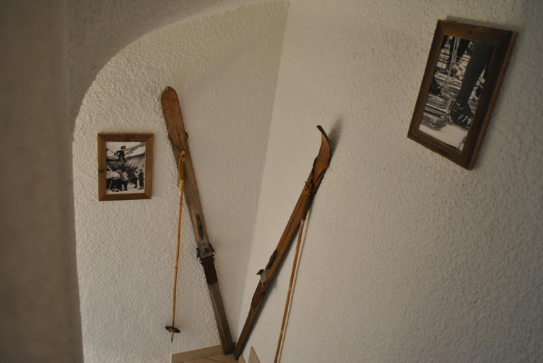 Others 5, Les Petits Mélèzes, Sierre