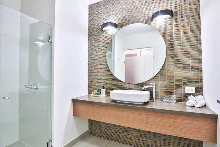 Bathroom 3, Indulge Apartments - Ontario, Mildura - Pt A