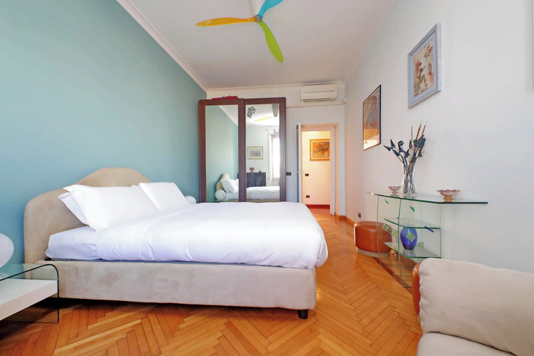 Bedroom 2, Una finestra sulla cupola di San Pietro, Roma