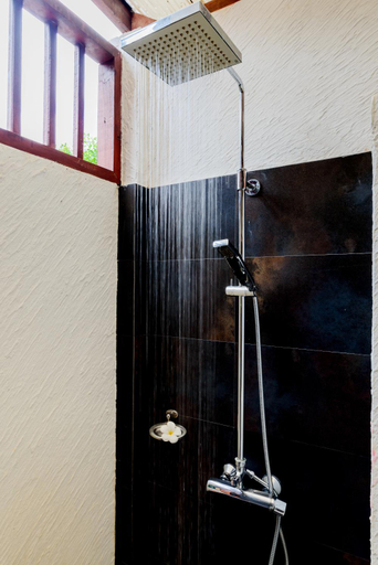 Bathroom 29