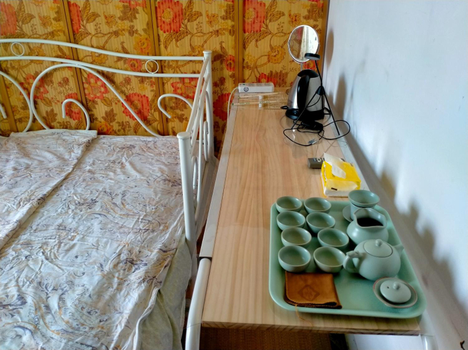 Food & Drinks 4, Yi Ju Homestay-ZhuanQiao Subway Station, MinHang District, Shanghai