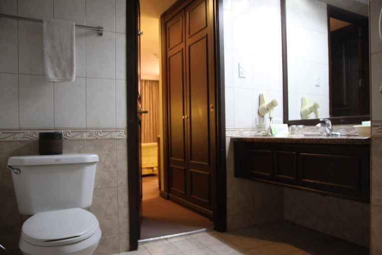 Bathroom 6