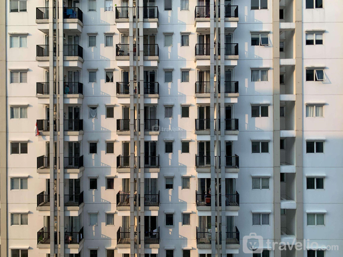 Simply Homey 2BR Signature Park Grande By Travelio, East Jakarta