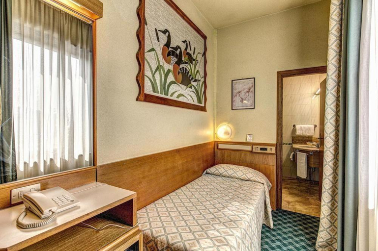 Bedroom 2, Hotel Europa Signa, Florence