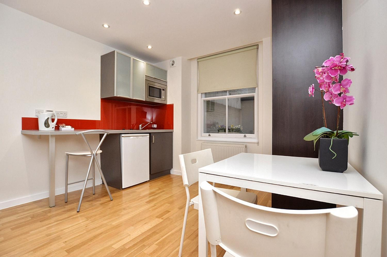 Others 5, Princes Square Serviced Apartments, London