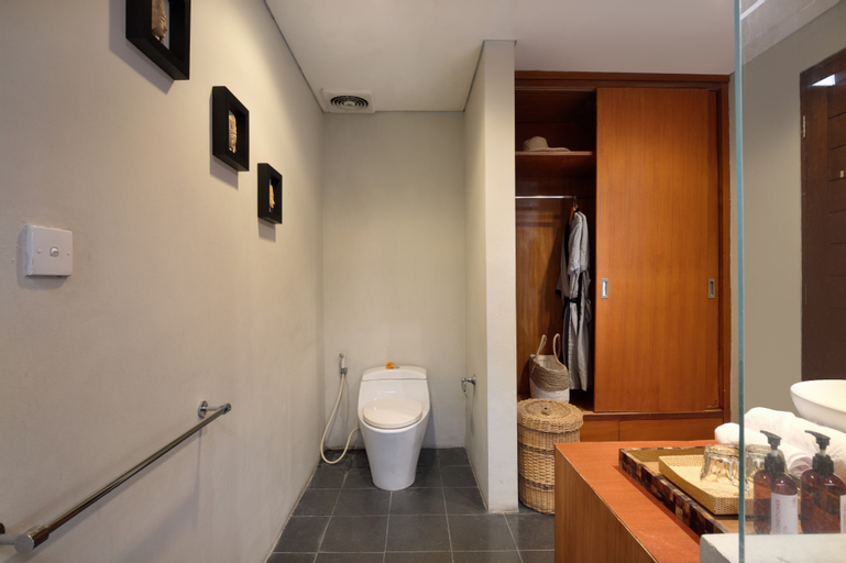 Bathroom 6