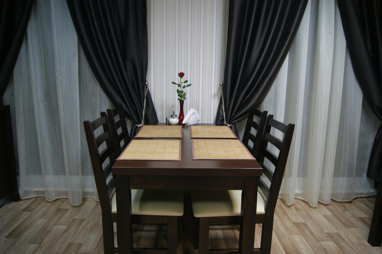 Food & Drinks 4, Pokoje goscinne Truskawkowa 1a, Zielona