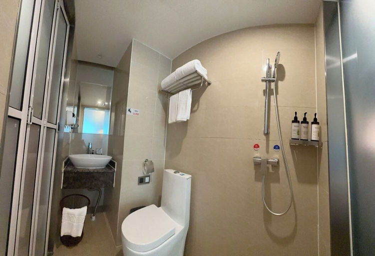Bathroom 4, Rezen Dong Hotel Shenzhen Huaqiangbei, Shenzhen