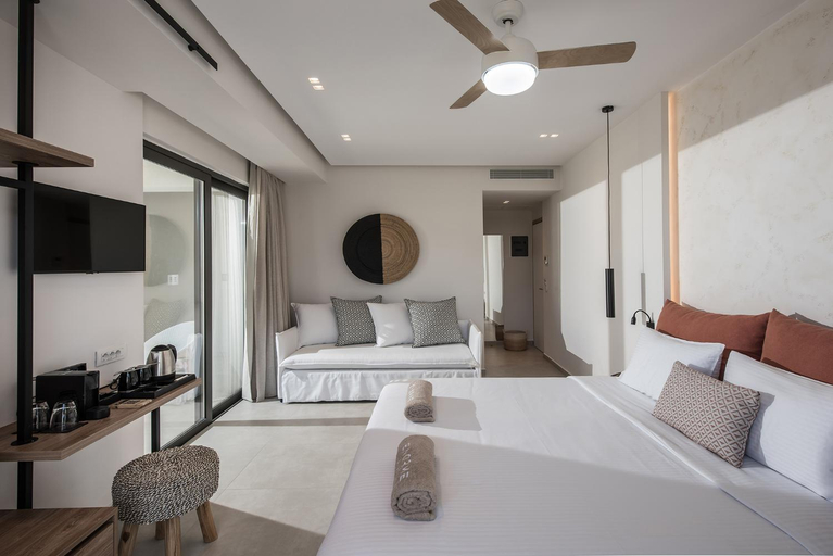 Bedroom 3, Enorme Teatro Beach - Adults Only, Crete