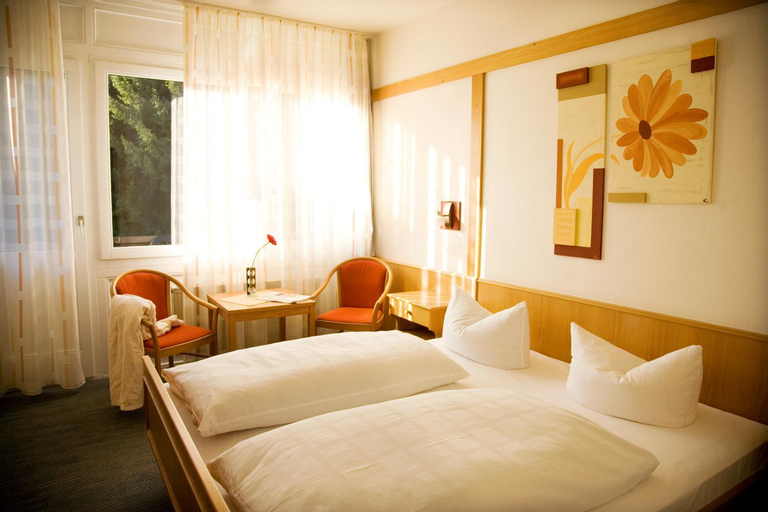 Bedroom 4, Hotel-Gasthof Wasserschloß, Kronach