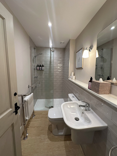 Bathroom 3, The Falcon Cottages, Northamptonshire