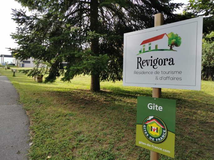 Others 5, Revigora, Isère
