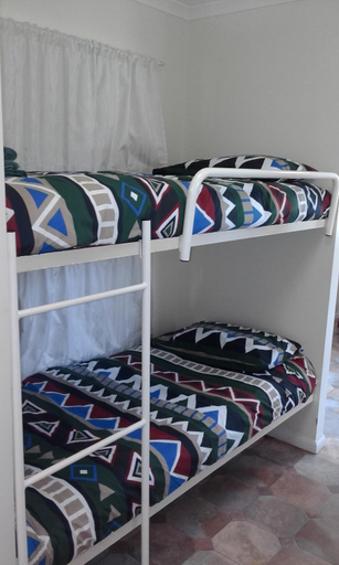 Bedroom 2, Acclaim Gateway Tourist Park, Dundas