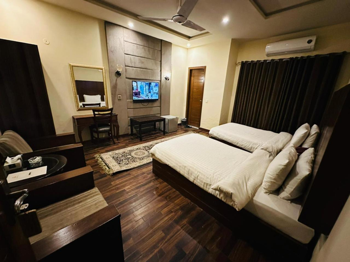 Others 3, Shelton Rezidor Lahore, Lahore
