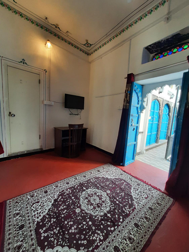 Bedroom 2, Madan Mohan Villas (A Haritage Haveli Home Stay), Udaipur