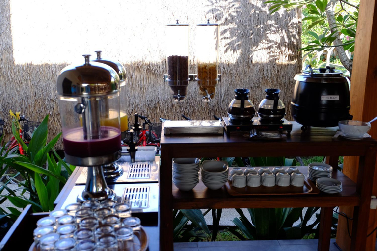 Food & Drinks