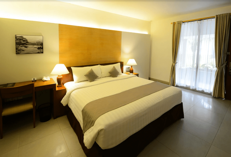 Hotel Neo+ Green Savana Sentul City by ASTON - Tap to explore photos