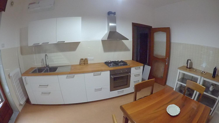 Others 4, Smart B&B, Salerno