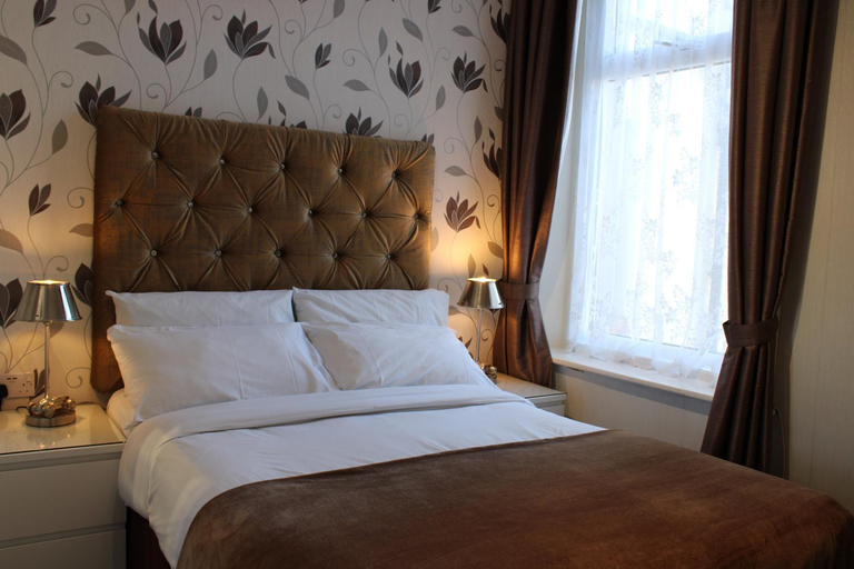 Bedroom 2, Mardonia Hotel, Blackpool
