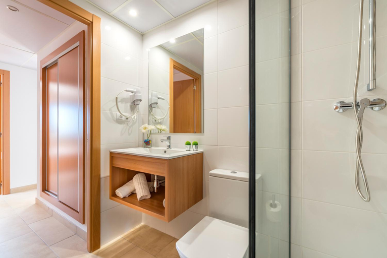 Bathroom 2, Apartamentos Condado, Girona