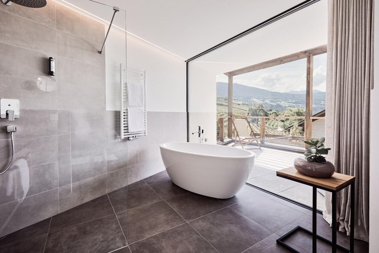 Bathroom 5, byHaller Suites & AO Restaurant, Bolzano