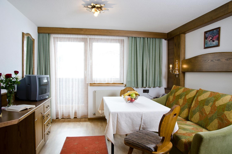 Bedroom, Berghotel Rasis, Landeck