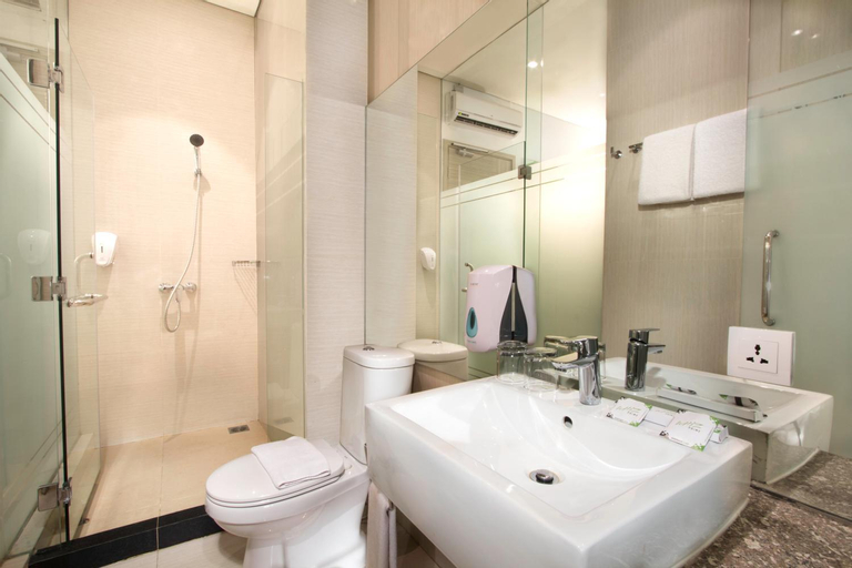 Bathroom 12