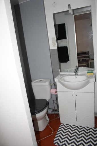 Bathroom 4