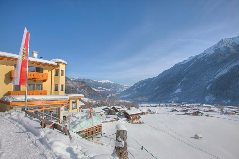 Exterior & Views 1, Panoramahotel Burgeck, Zell am See